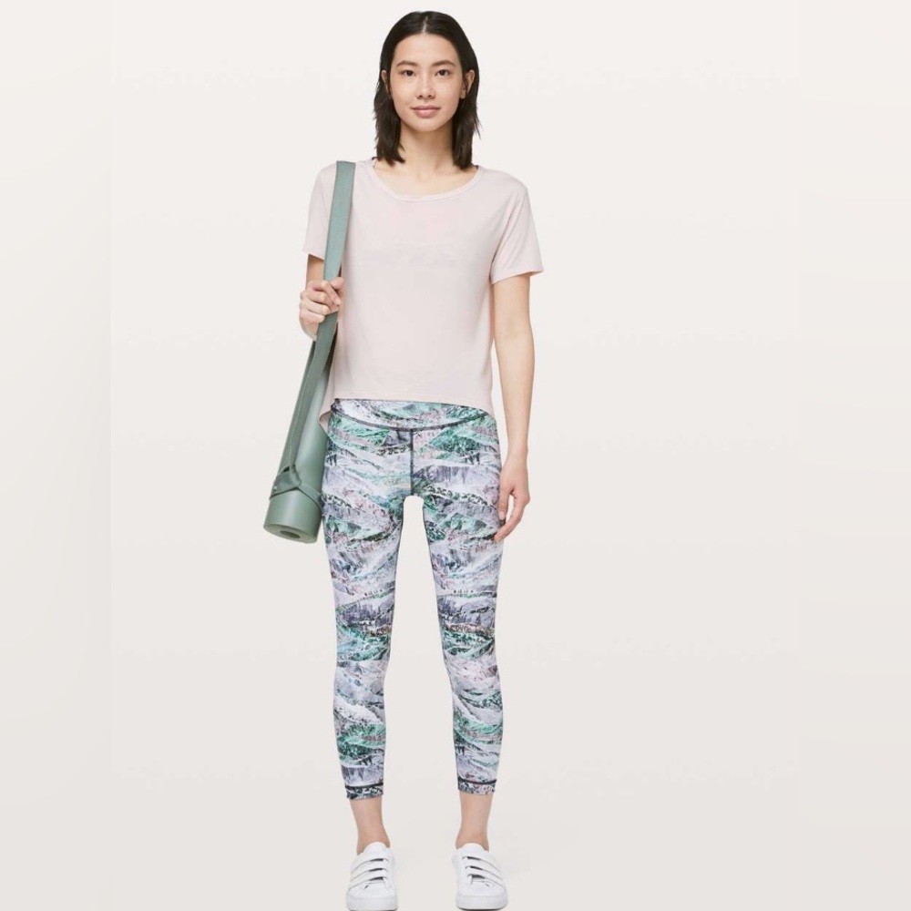 🍋 Lululemon Wunder Under High-Rise Tight. Size 4. 25"  Springscape Multi🍋